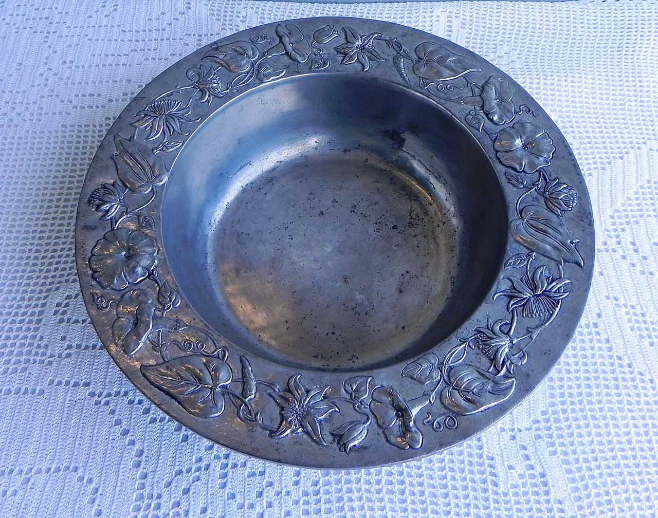 Pewter bowl with brass plate by Cosi Tabellini, 1990s 8