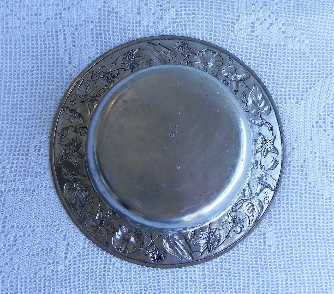 Pewter bowl with brass plate by Cosi Tabellini, 1990s 11