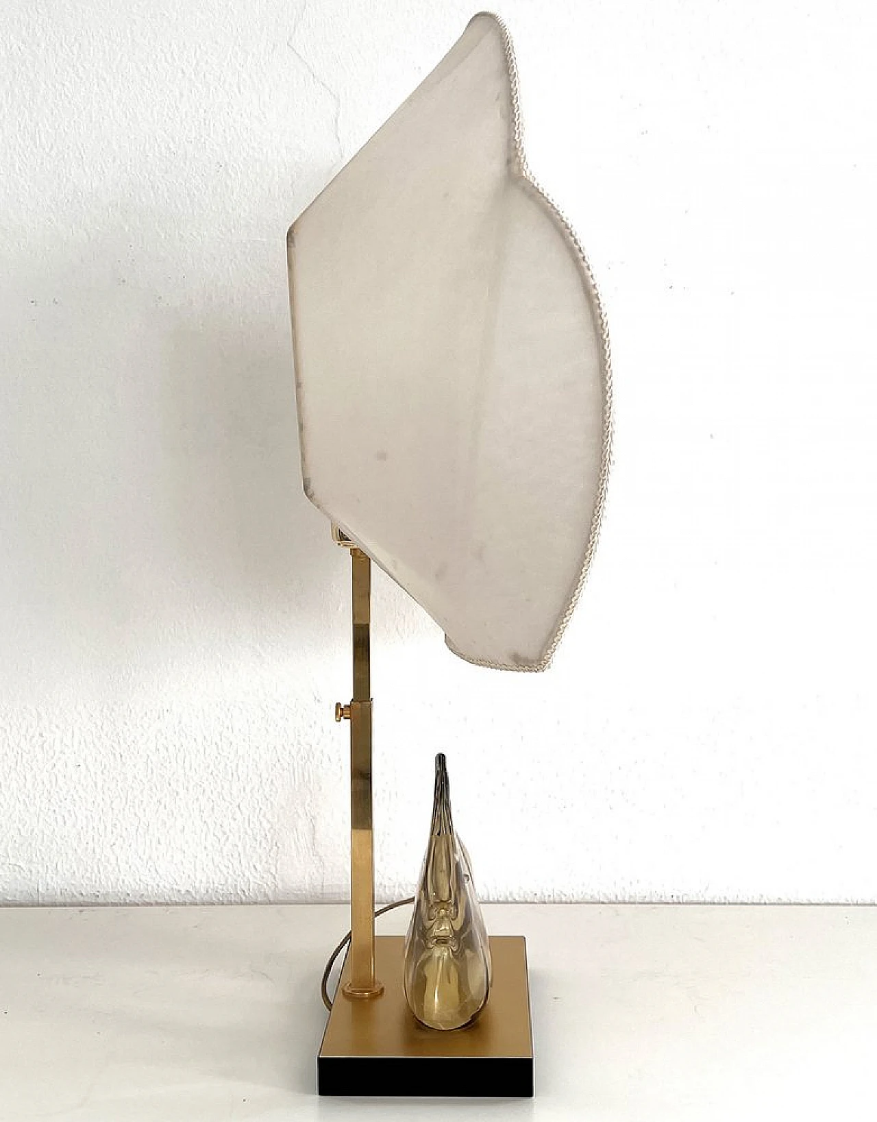 Murano glass and brass fish table lamp by Seguso, 1970s 7