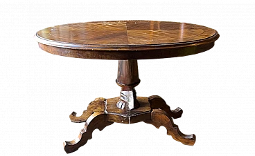 Oval mahogany table with inlaid top, 19th century