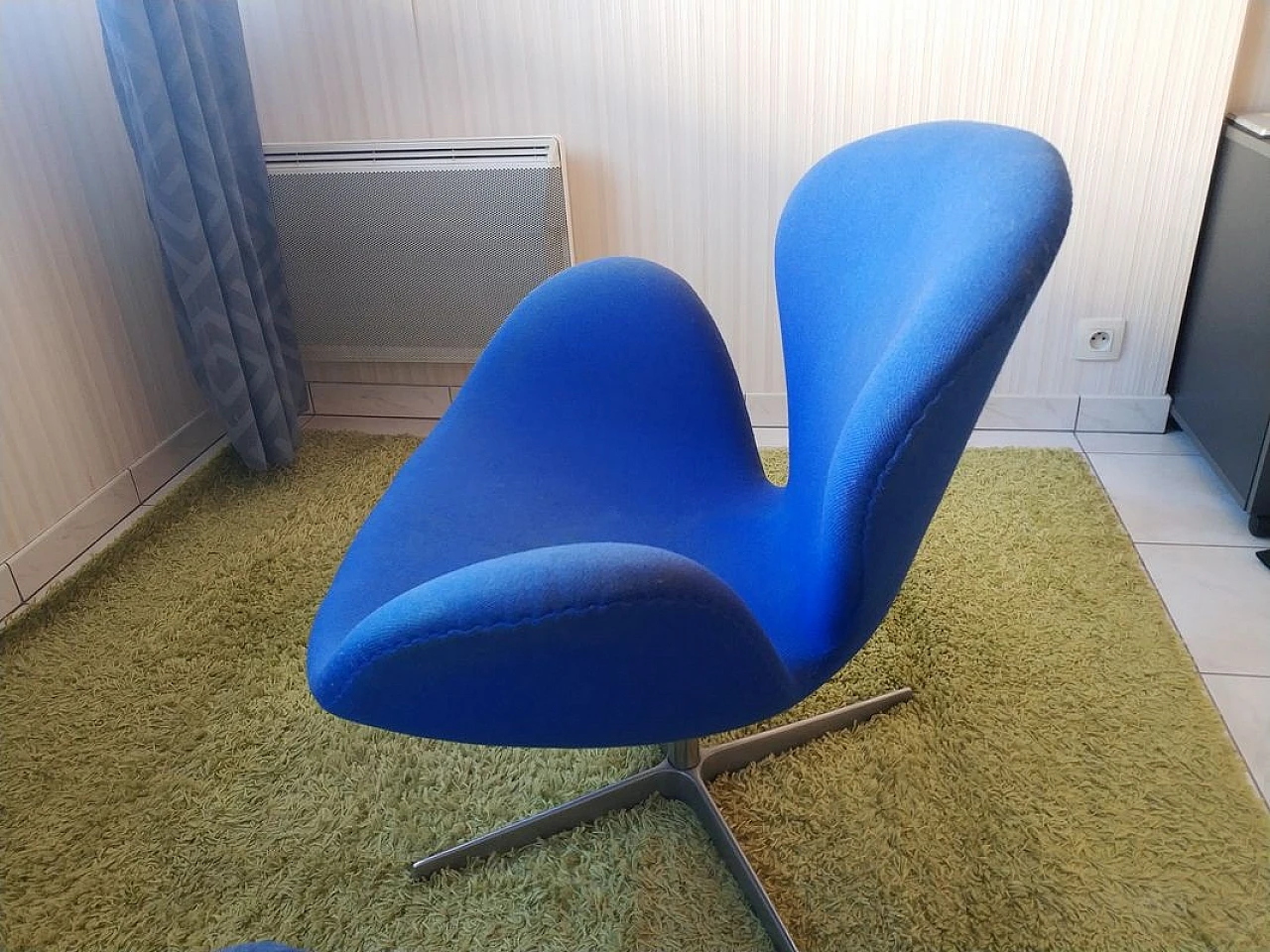 Sedia SWAN 3320 in tessuto di Arne Jacobsen per Fritz Hansen, 1995 2