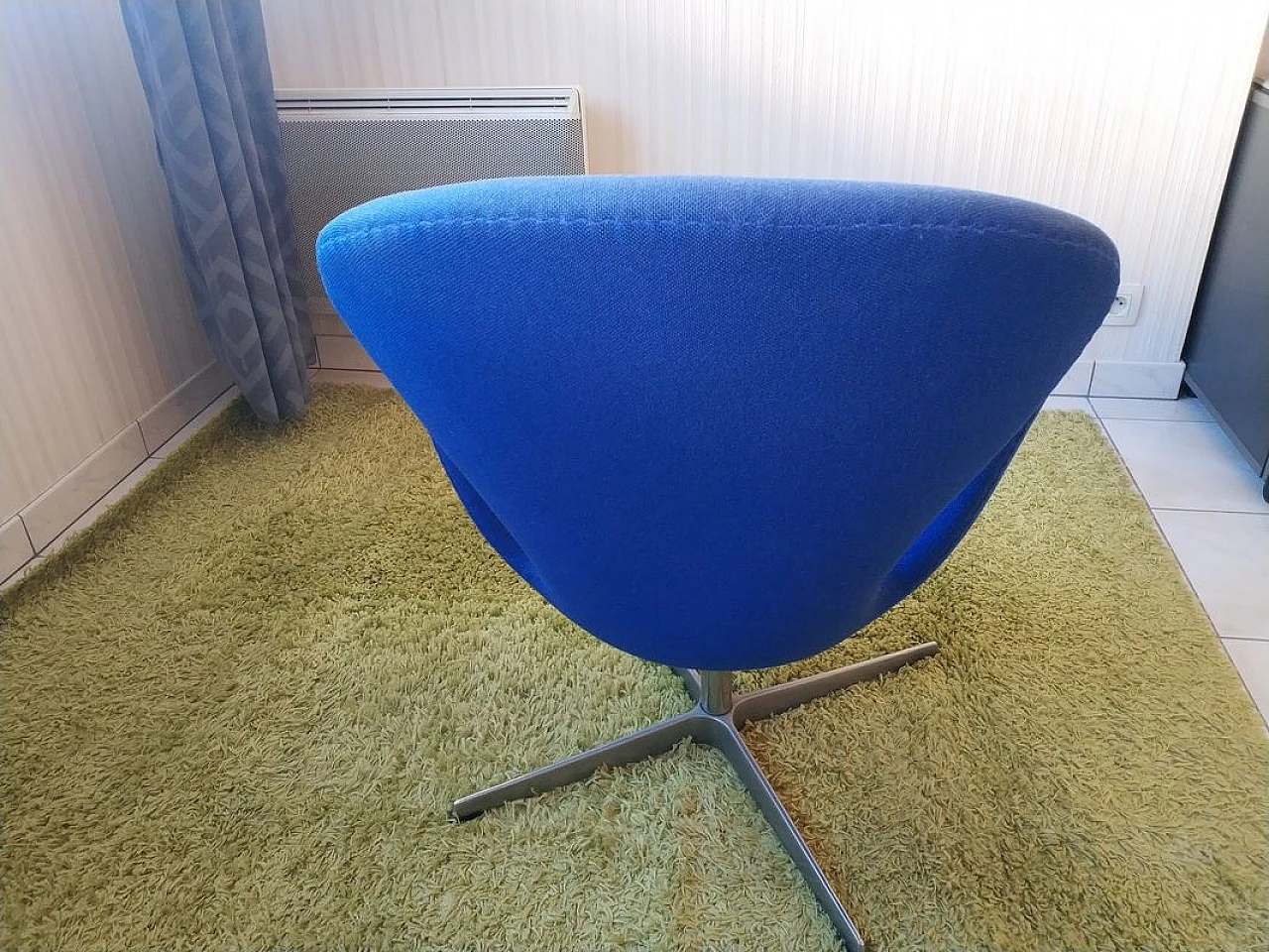 Sedia SWAN 3320 in tessuto di Arne Jacobsen per Fritz Hansen, 1995 4