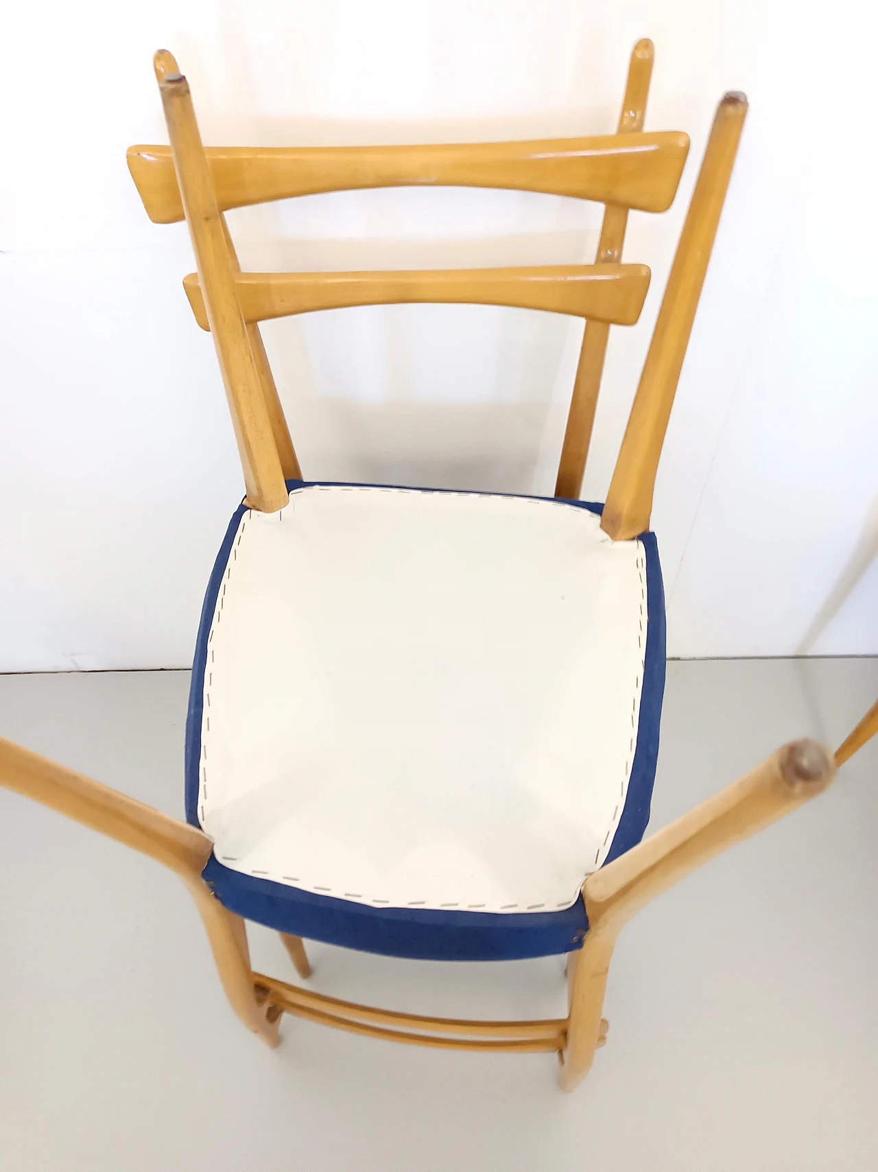 5 Chairs in maple and blue fabric, 1950s 10