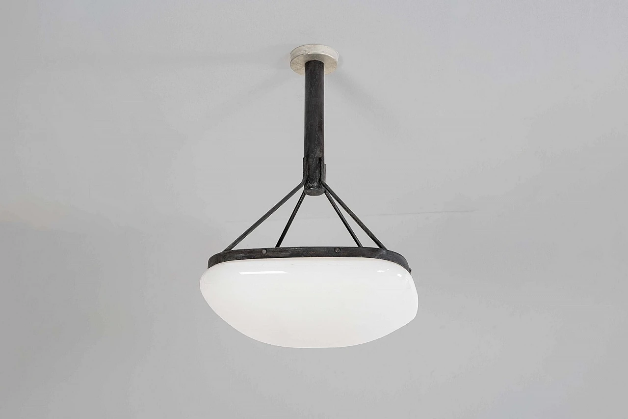 Coppia di lampadari in ottone brunito di Studio B.B.P.R, anni '60 4