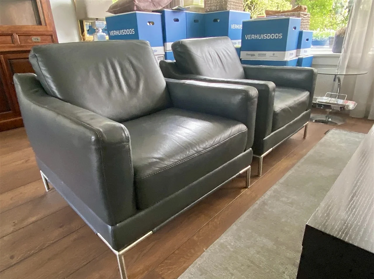 Editions leather sofa and pair of armchairs by Natuzzi 2