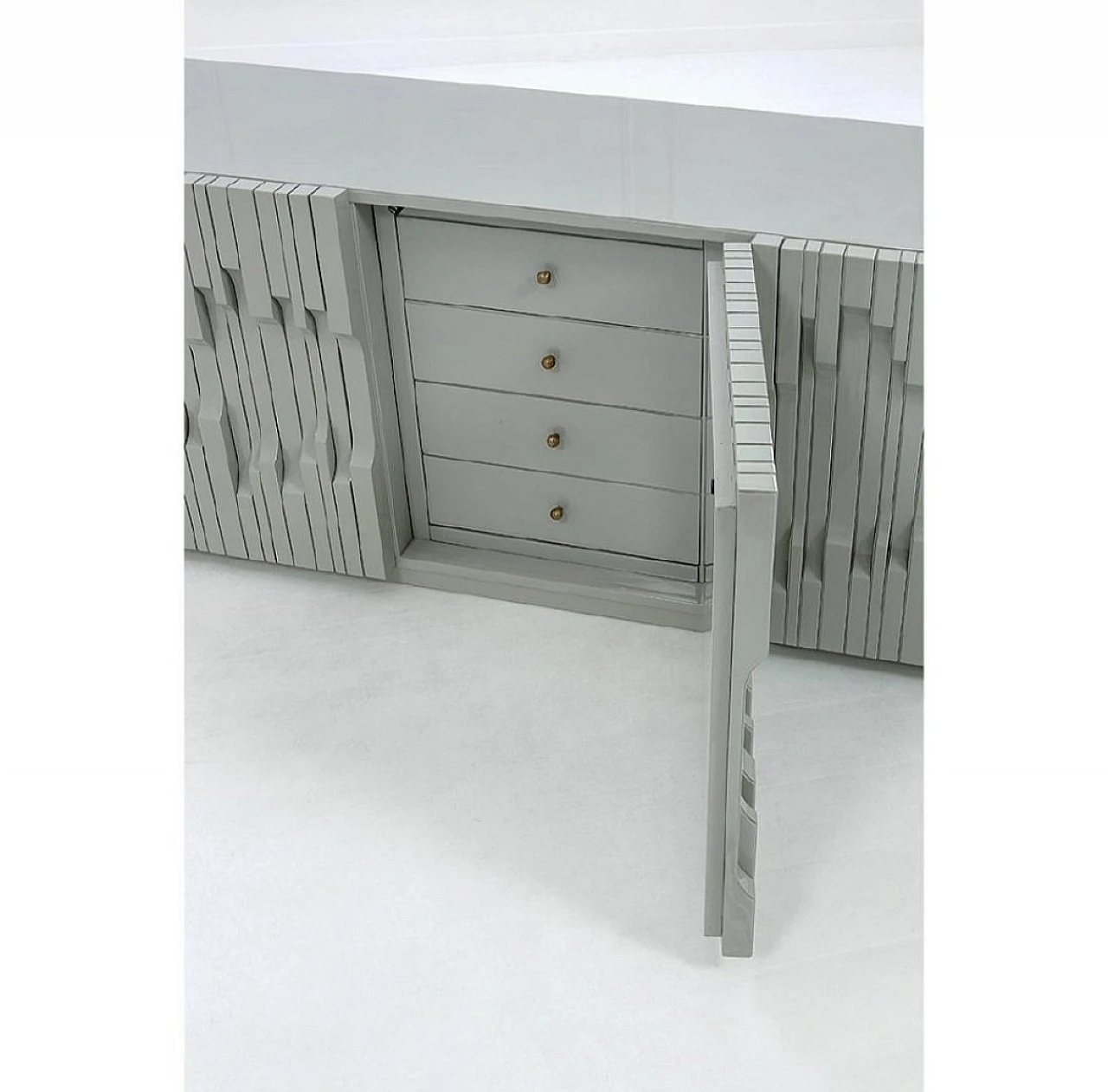 Credenza modello Norman in legno bianco di Luciano Frigerio per Frigerio Di Desio, anni '60 14