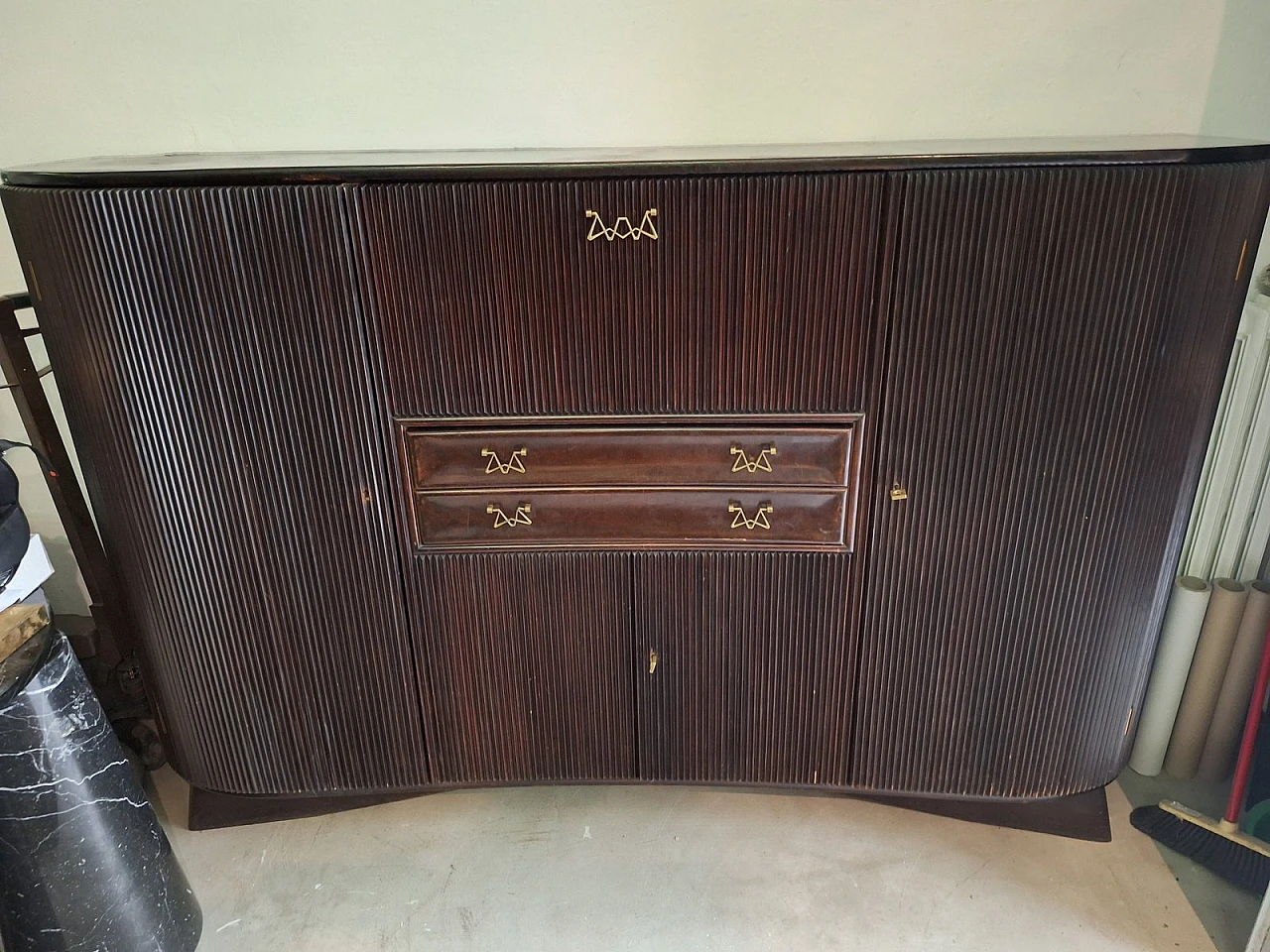 Bar cabinet in wood & brass by Osvaldo Borsani for ABV, 1950s 10