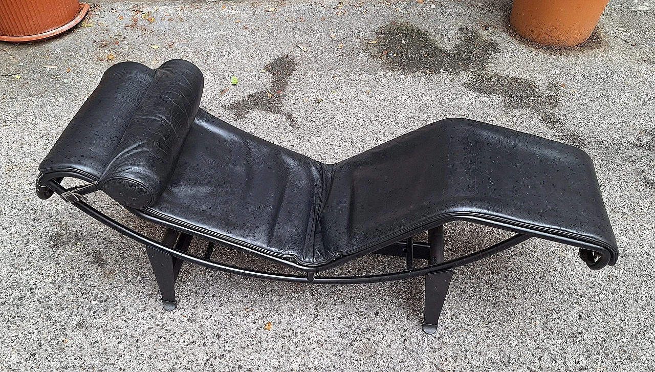 Black LC4 chaise longue by Le Corbusier for Cassina, 1990s 3