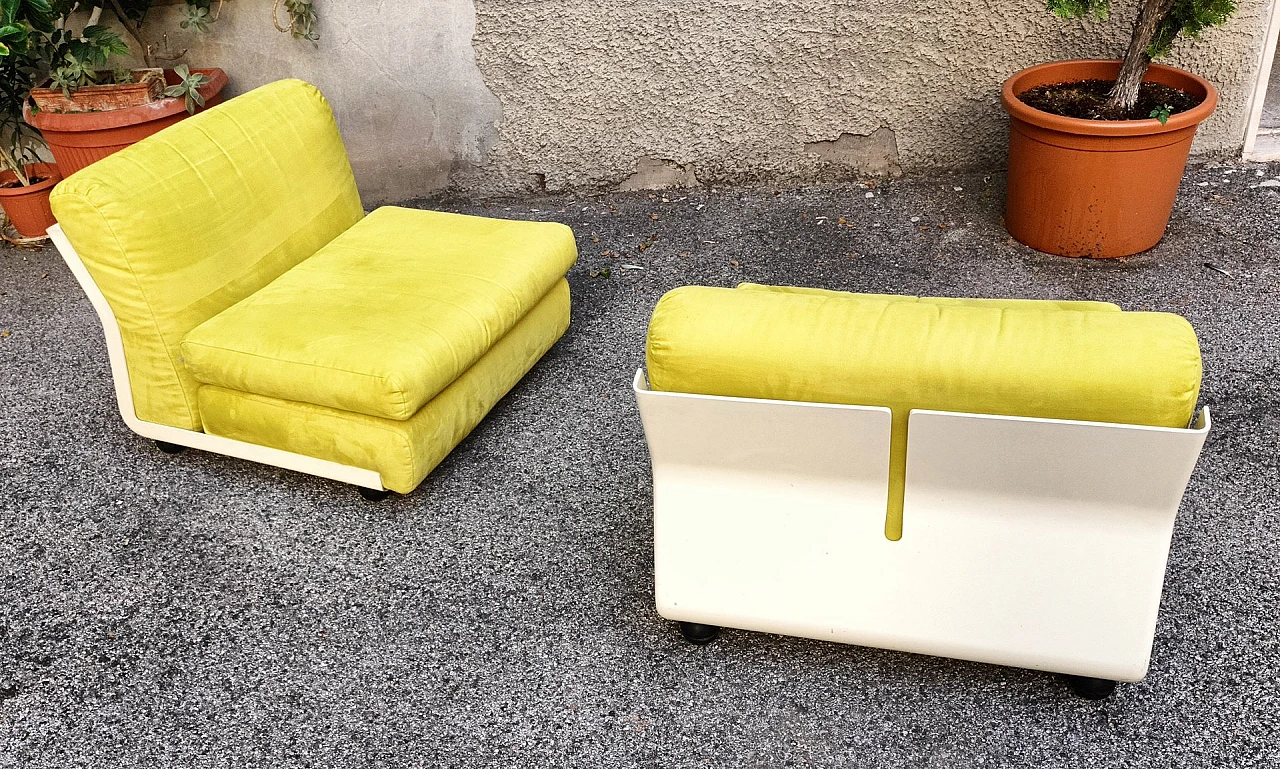 Pair of yellow Amanta armchairs by Mario Bellini for C&B, 1960s 3