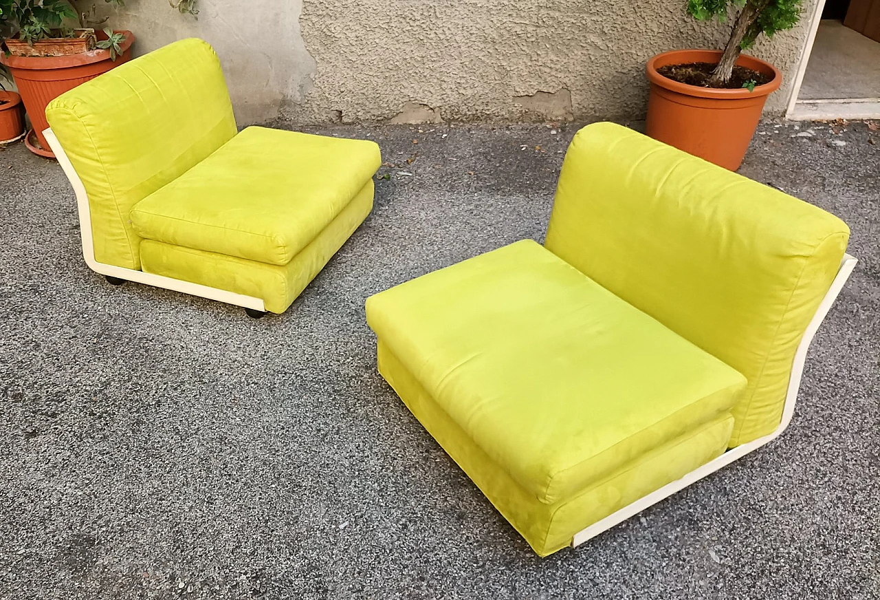 Pair of yellow Amanta armchairs by Mario Bellini for C&B, 1960s 4