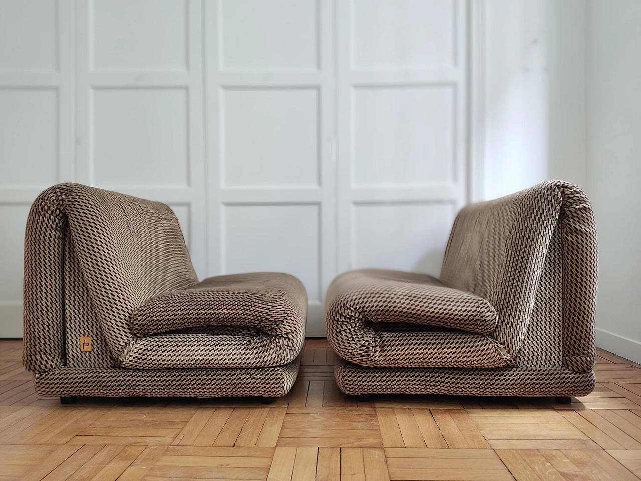 Pair of fabric armchairs by Salotti, 1970s 6