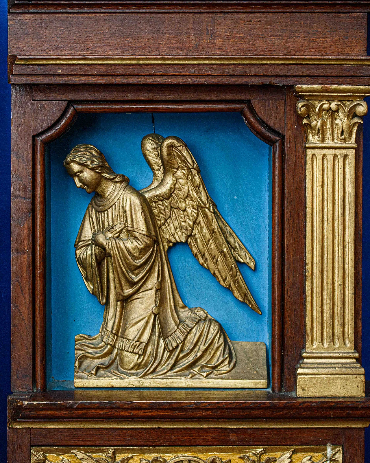 Pair of walnut niches with bas-reliefs of archangels, mid-19th century 5