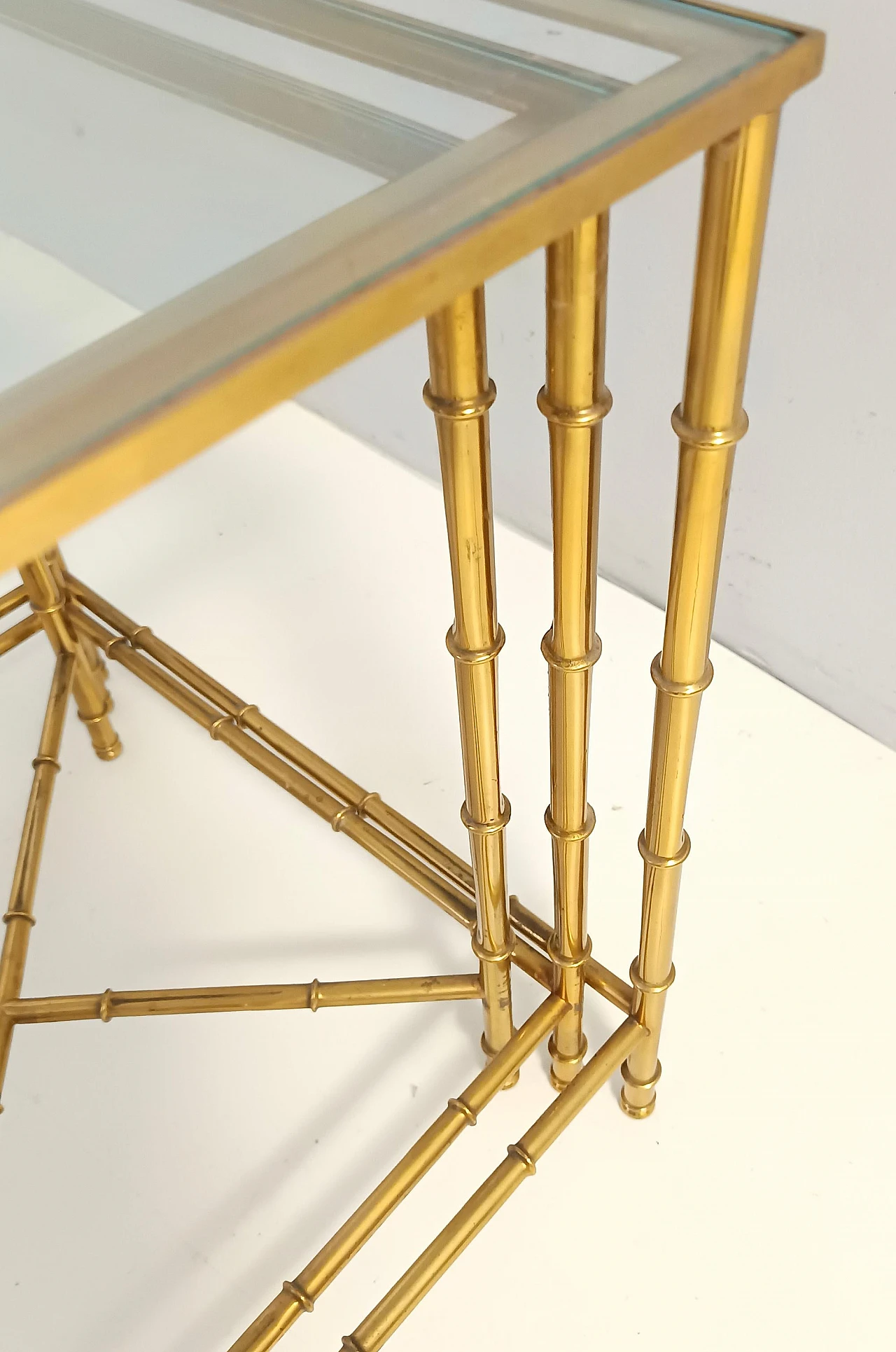 3 Nesting tables in brass and glass in the style of J. Adnet, 1960s 12