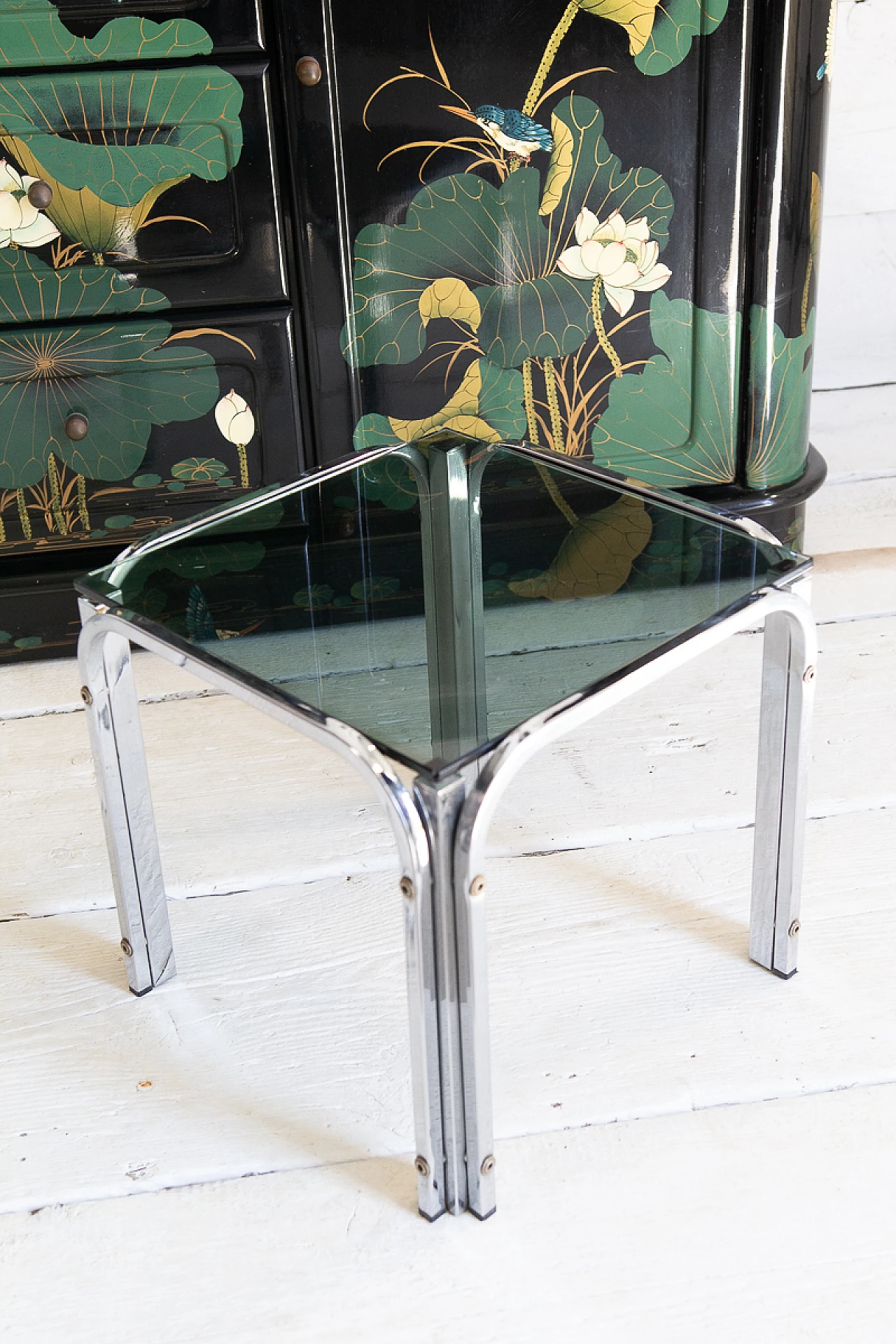 3 Nesting tables in chromed metal and smoked glass, 1970s 2