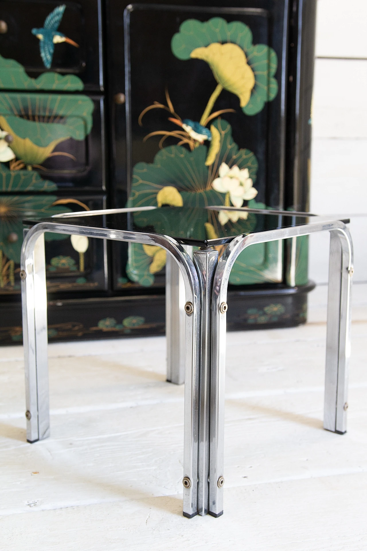 3 Nesting tables in chromed metal and smoked glass, 1970s 4