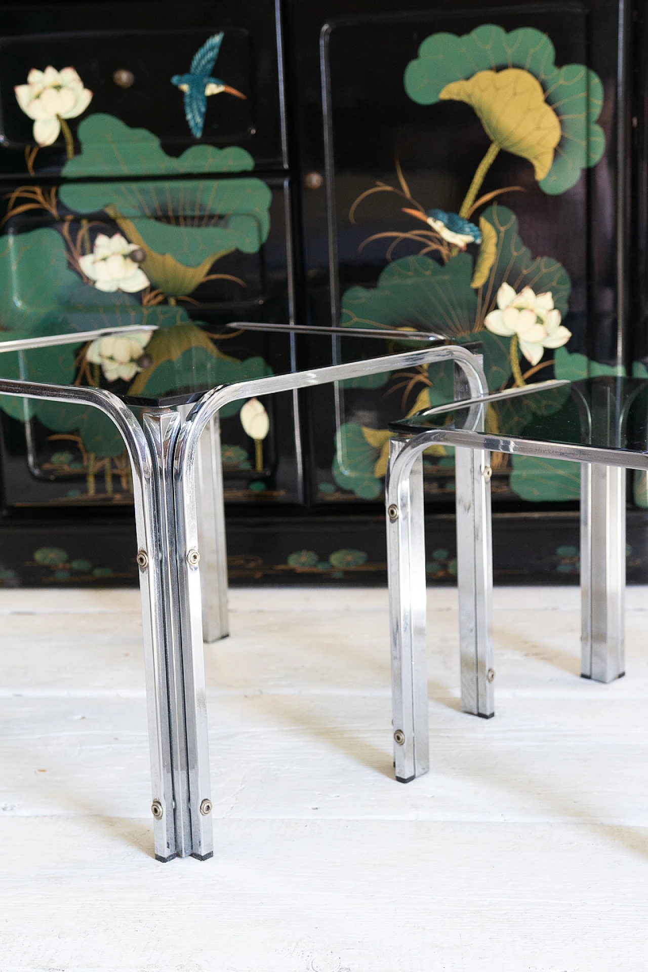 3 Nesting tables in chromed metal and smoked glass, 1970s 5