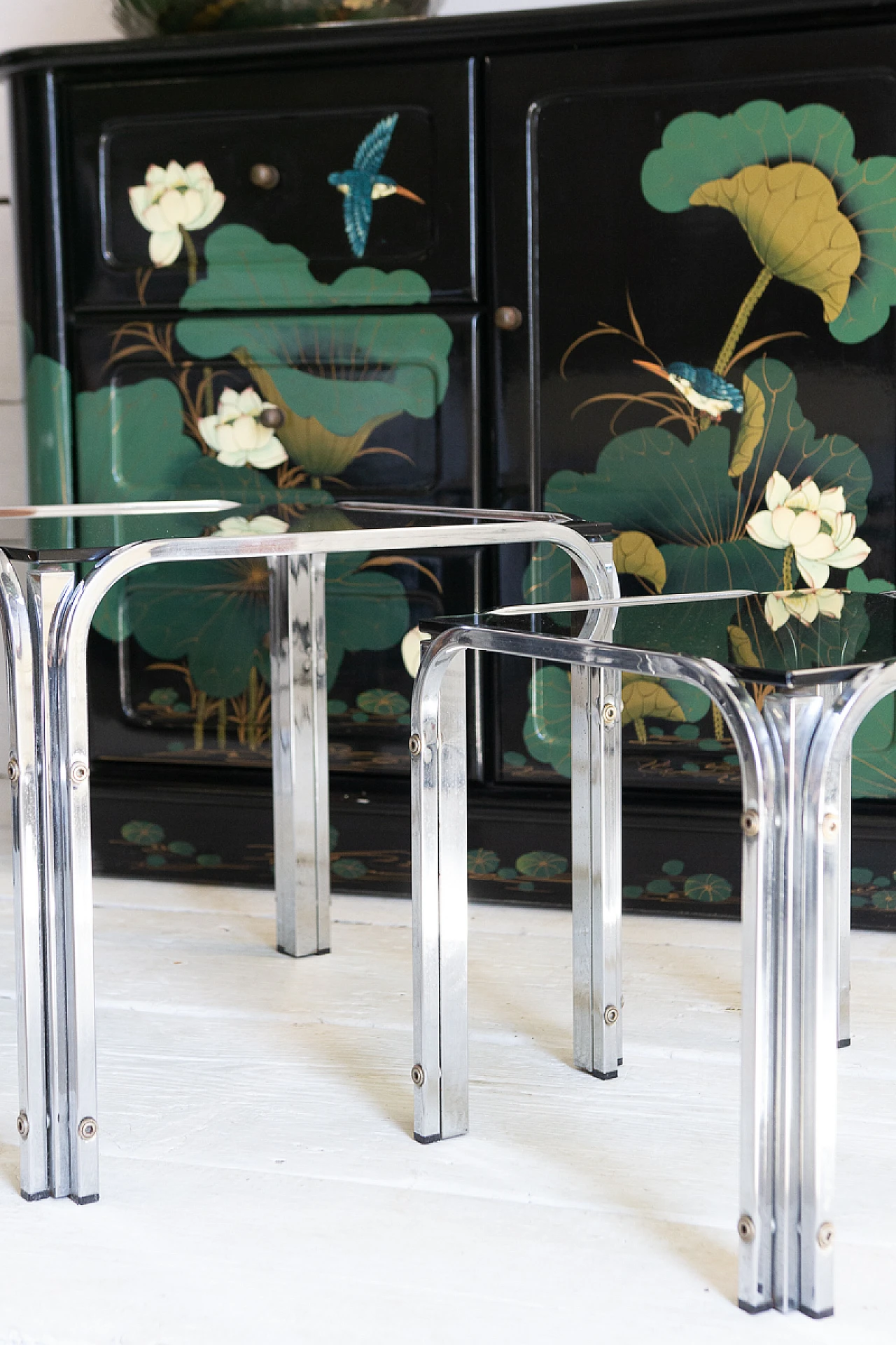 3 Nesting tables in chromed metal and smoked glass, 1970s 6