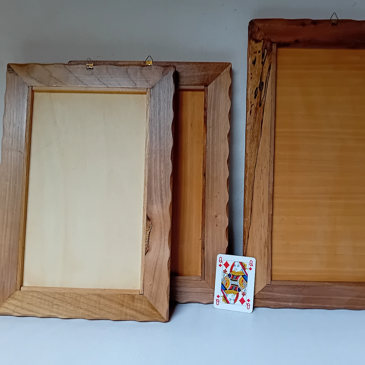 3 Mirrors with bevelled glass and carved wooden frame, 1980s 10