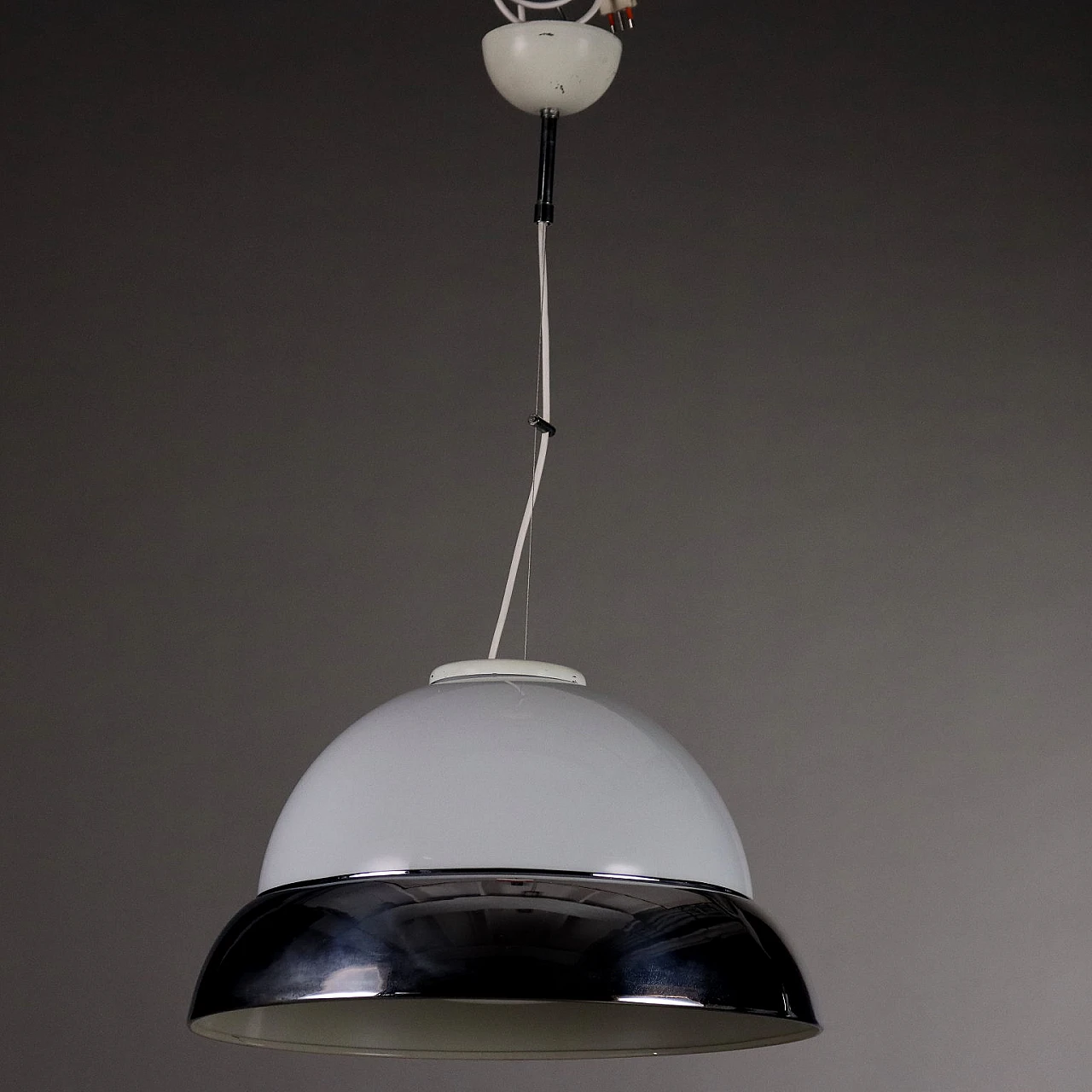 Lampada da soffitto bianca e nero in alluminio e vetro, anni '50 6