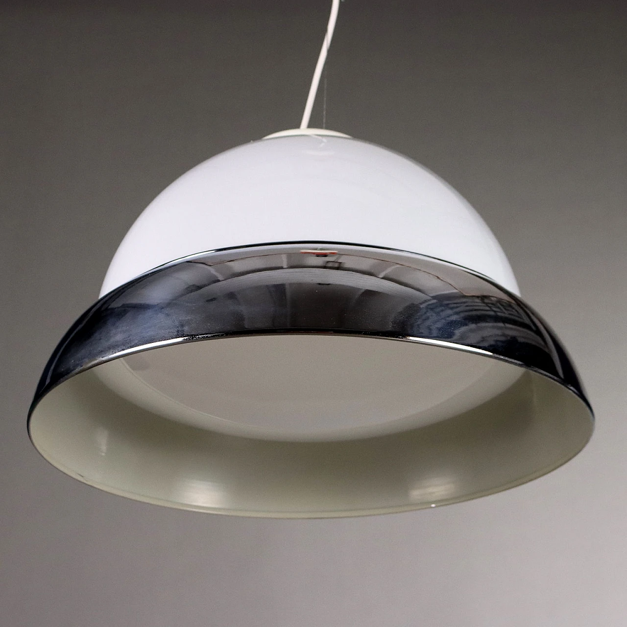 Lampada da soffitto bianca e nero in alluminio e vetro, anni '50 7