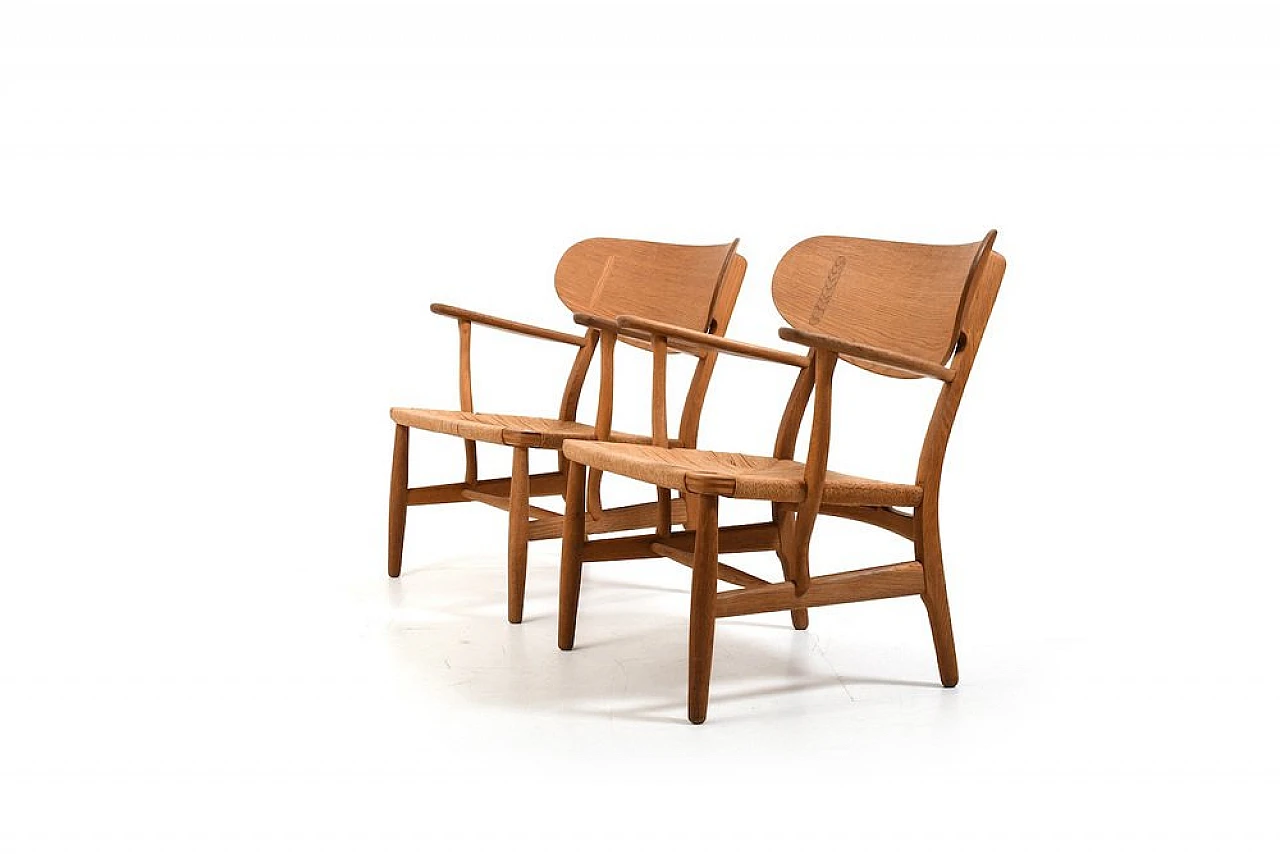 Pair of CH-22 armchairs by H. J. Wegner for Carl Hansen & Søn., 1950s 6