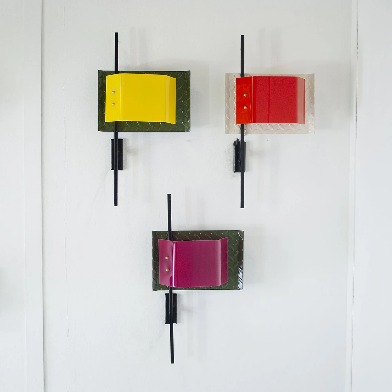 Wall light with lacquered iron & colored multiplex diffuser, 1980s 1