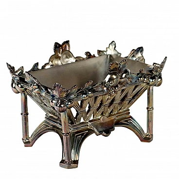 Fioriera centrotavola in argento sbalzato con ghirlanda, '800
