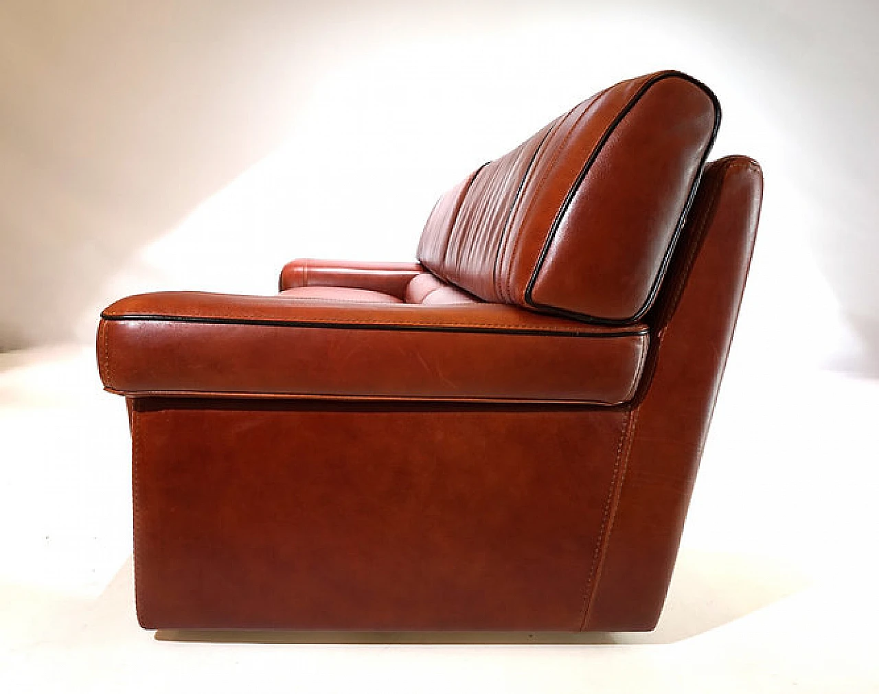 Three-seater cognac-coloured leather sofa, 1990 6