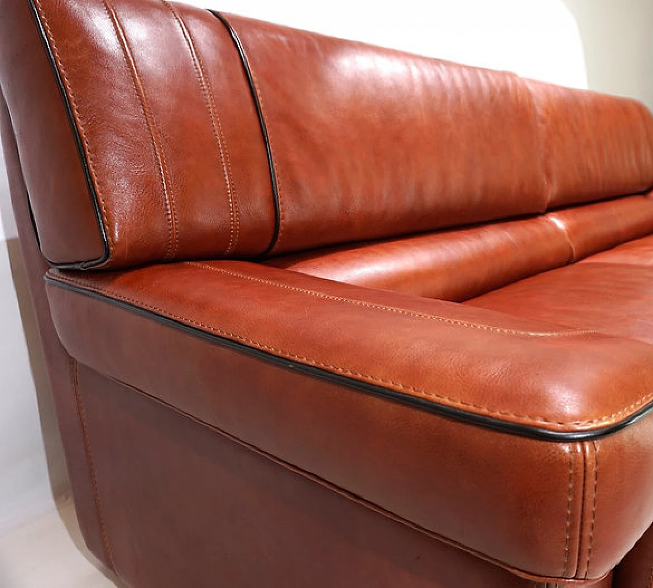 Three-seater cognac-coloured leather sofa, 1990 15