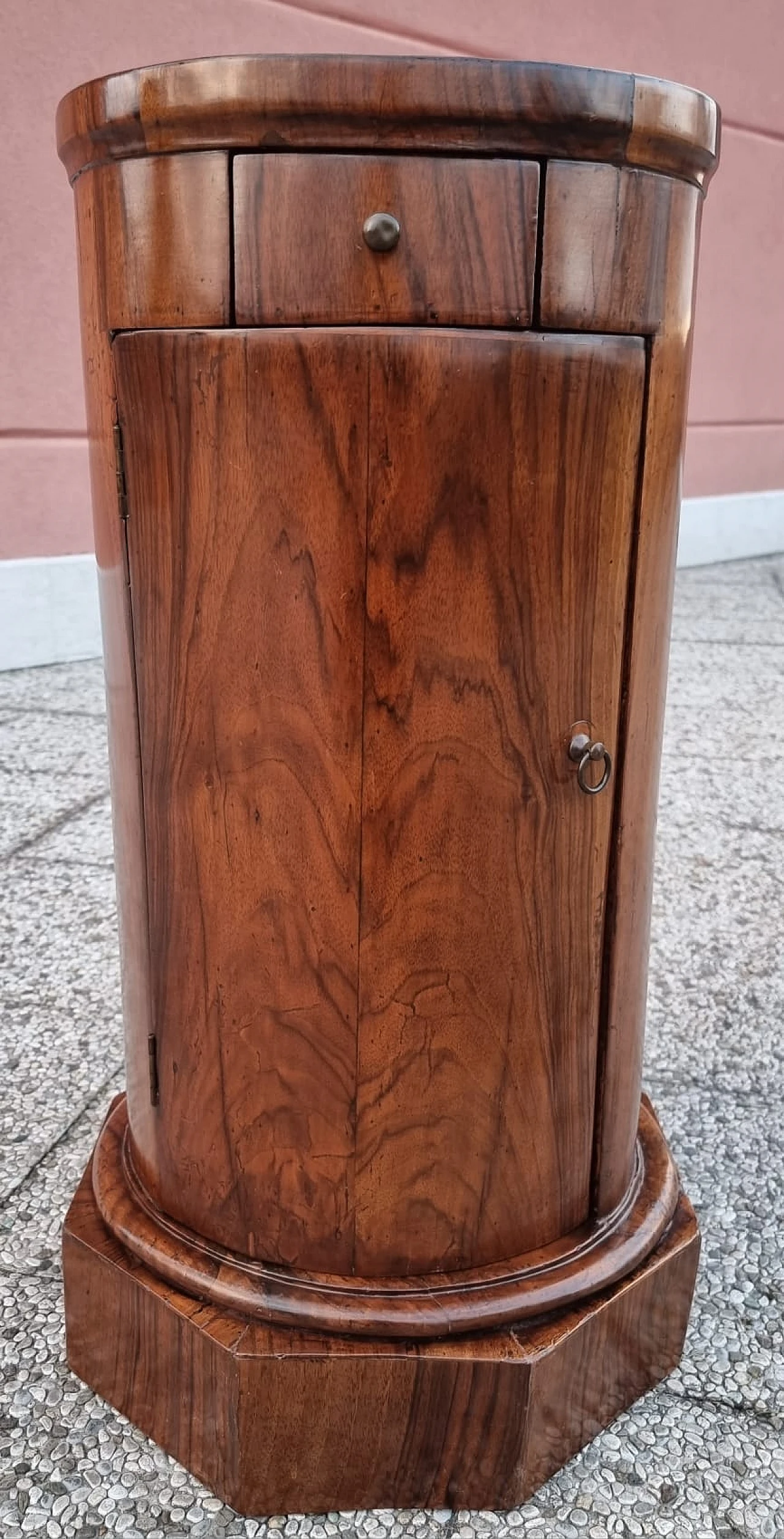 Empire walnut octagonal column cabinet, early 19th century 1