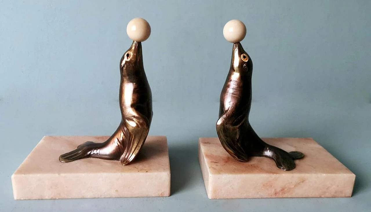 Pair of French Art Deco zinc and marble bookends, 1930s 2