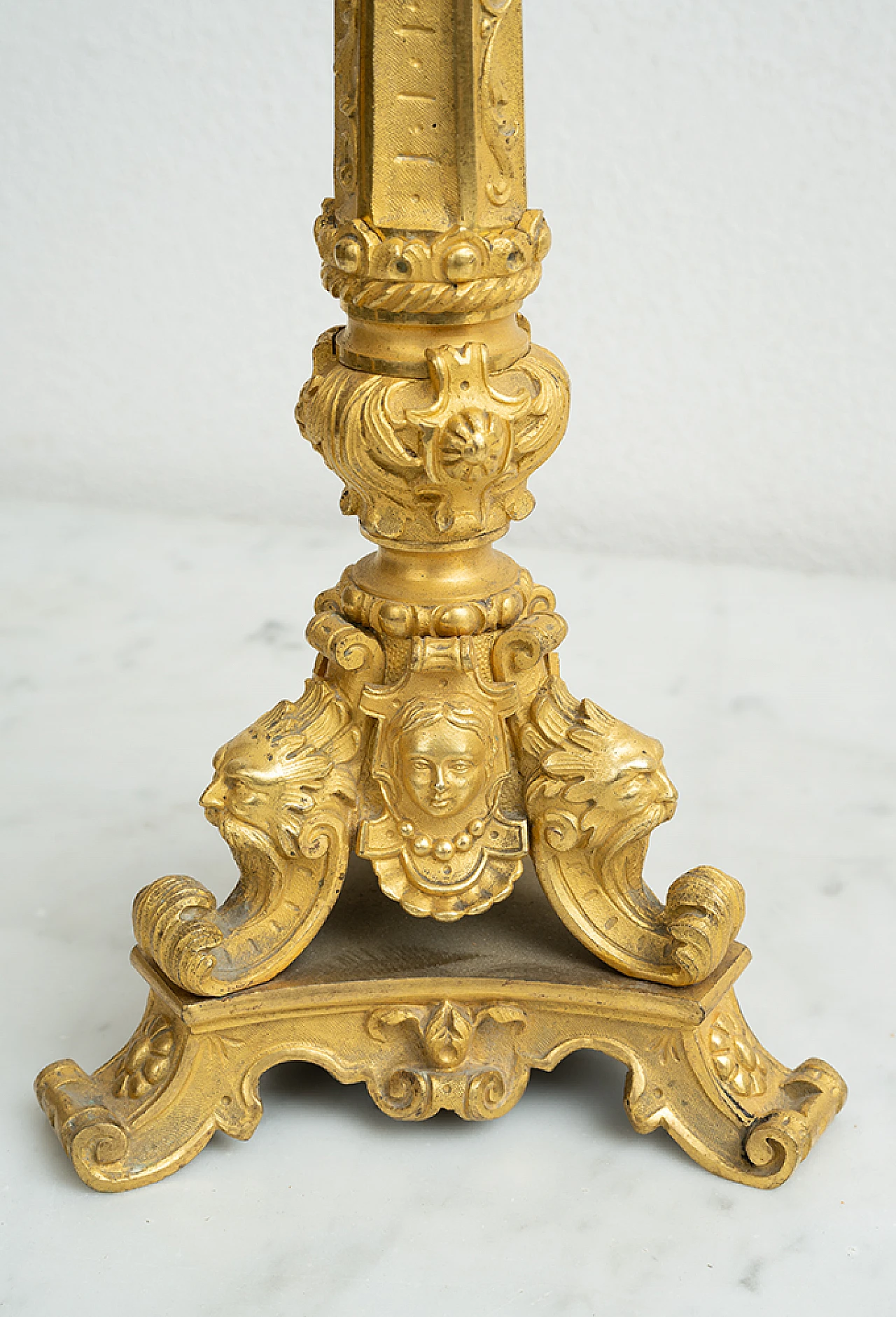 Coppia di candelabri Carlo X in bronzo dorato, inizio '800 3