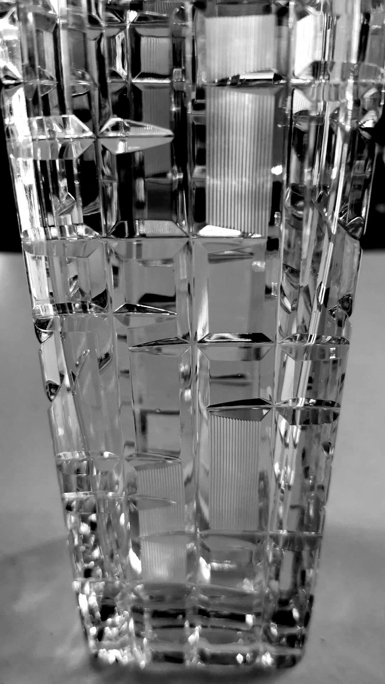 Cut and polished crystal vase, 1970s 18