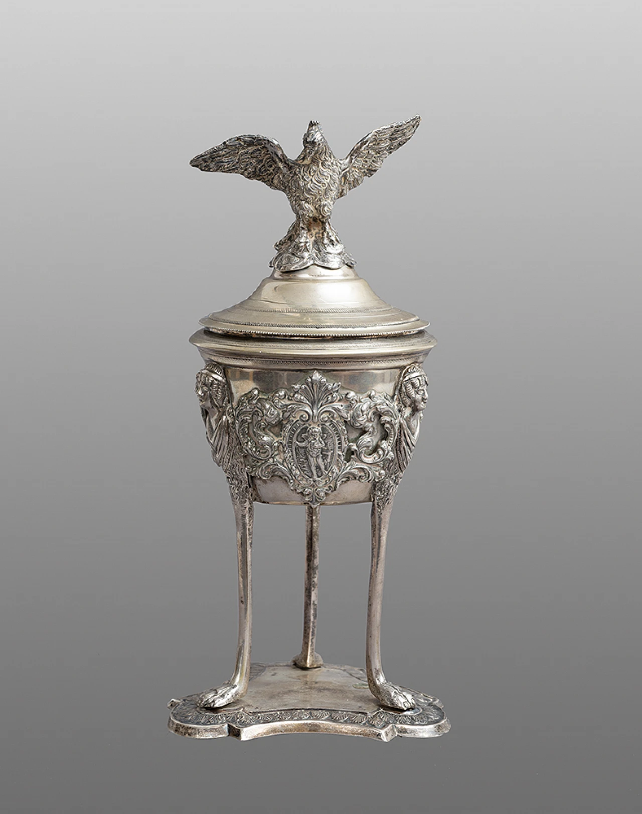 Empire Neapolitan silver centerpiece cup, early 19th century 1