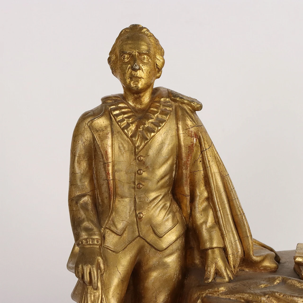 Gilded wooden countertop clock with statue of a scholar, 19th century 3