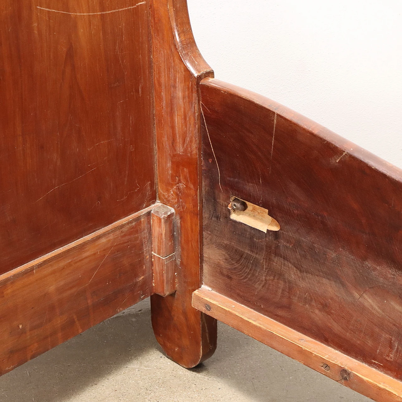 Louis Philippe mahogany single bed with vase feet, 19th century 6