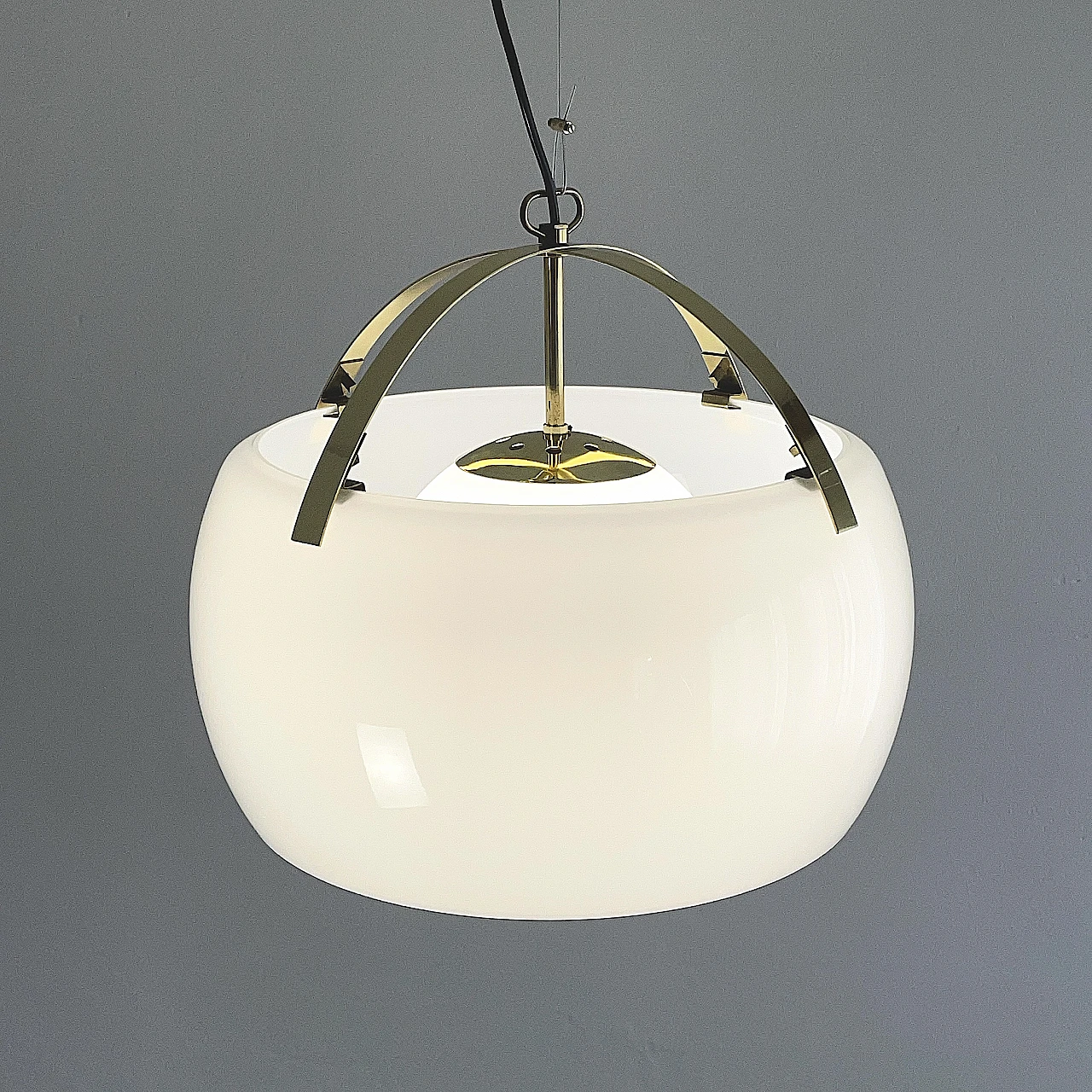 Lampada a sospensione Omega di V. Magistretti per Artemide, anni '60 4