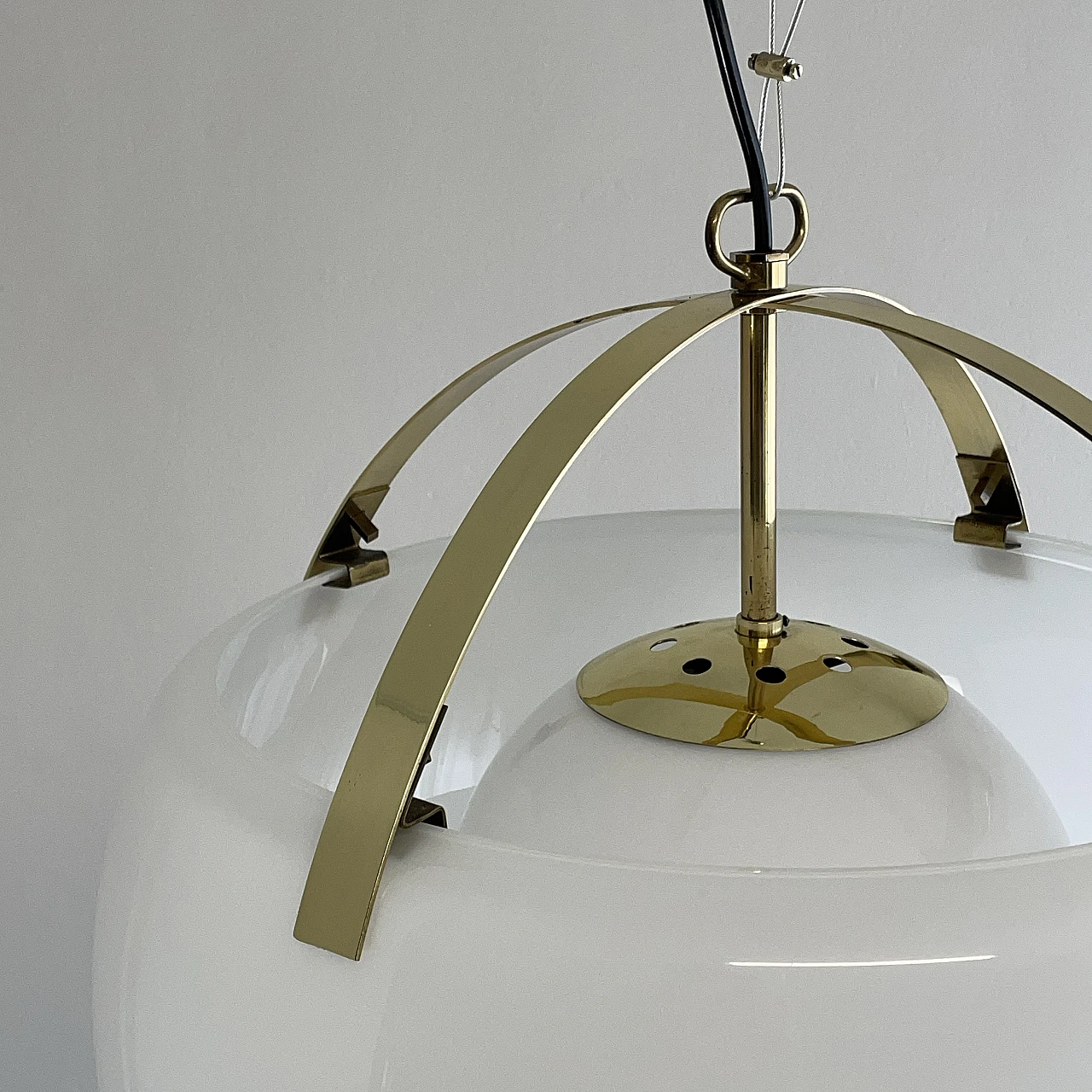 Lampada a sospensione Omega di V. Magistretti per Artemide, anni '60 8