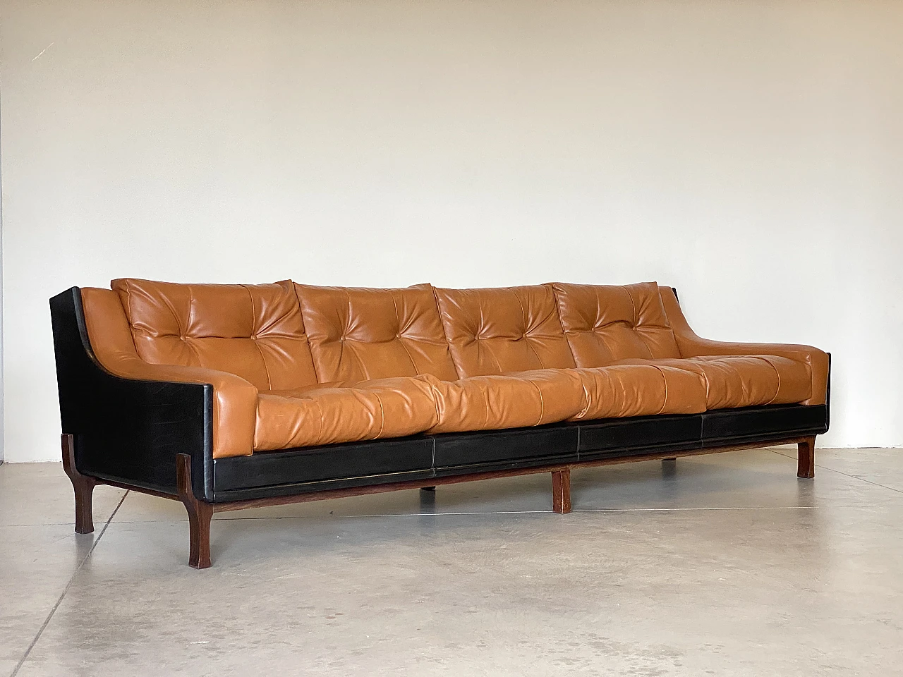 Leather sofa in the style of Claudio Salocchi, 1960s 7