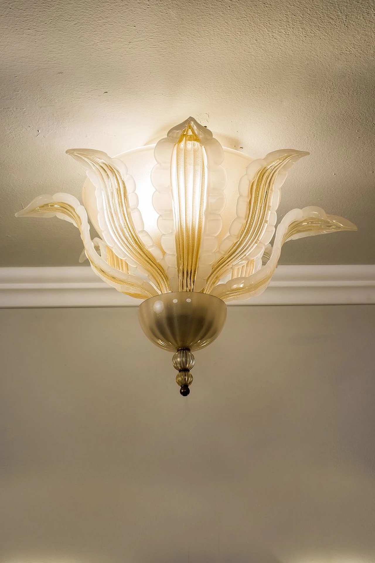 Flower-shaped ceiling lamp in Murano blown glass, 1960s 1