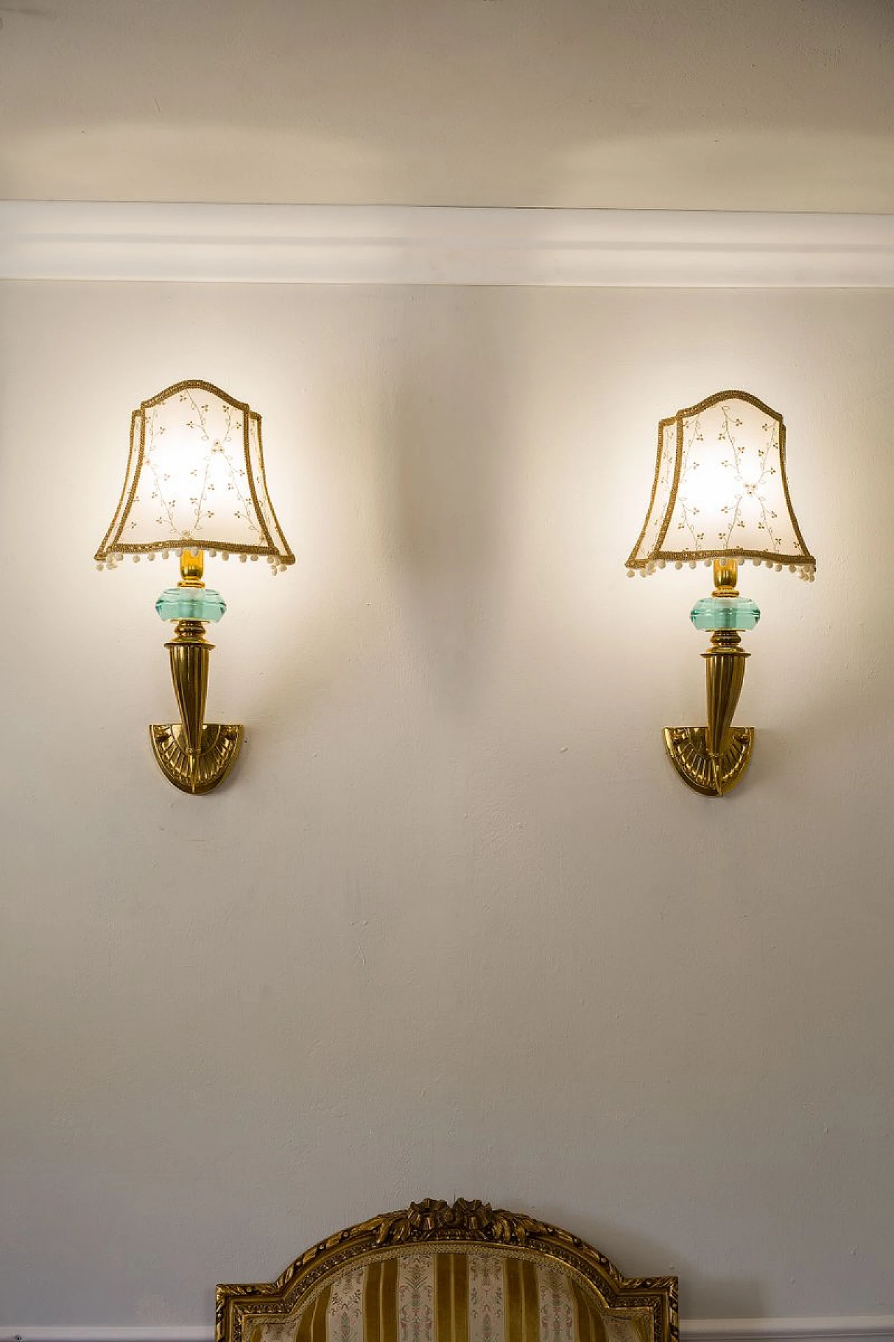 Pair of cornucopia-shaped wall lights in golden brass & crystal, 1940s 2