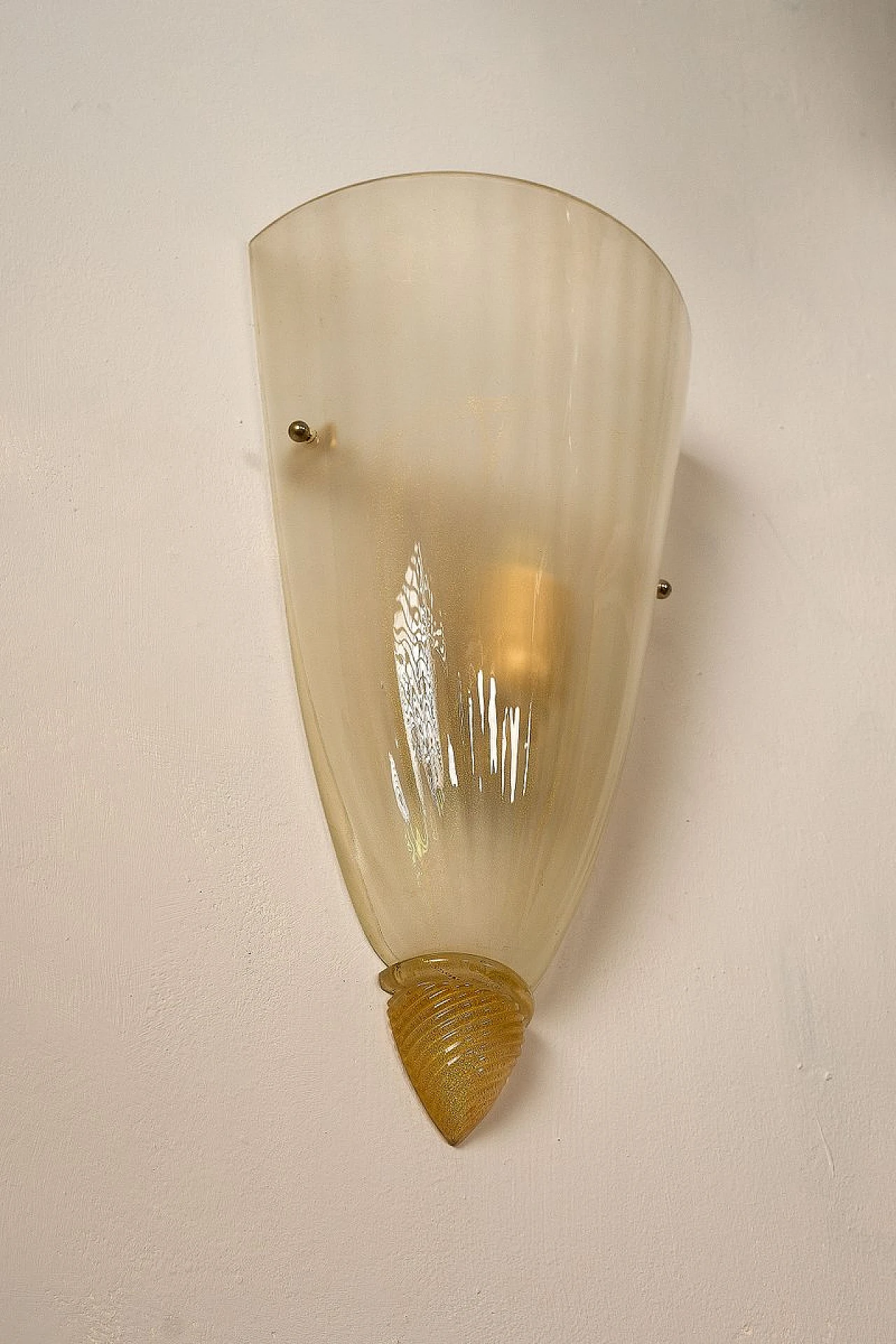 Murano glass wall sconce with gold leaf decoration, 1960s 3