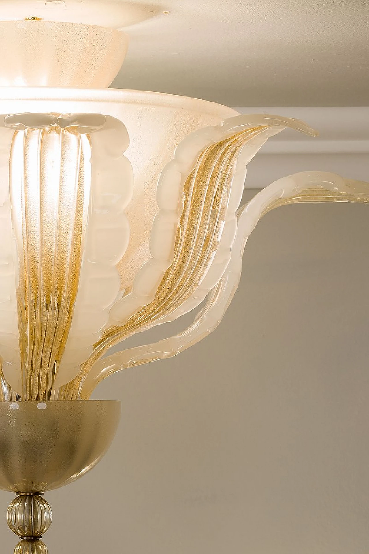 Flower-shaped ceiling lamp in Murano blown glass, 1960s 5