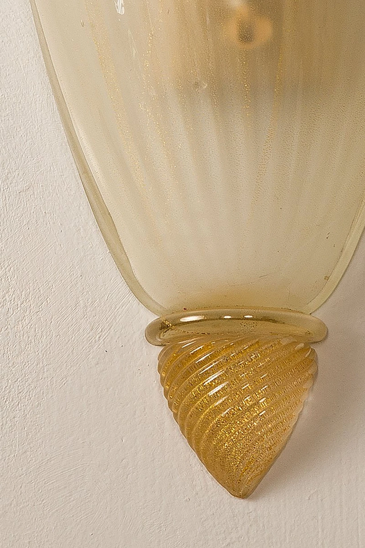 Murano glass wall sconce with gold leaf decoration, 1960s 7