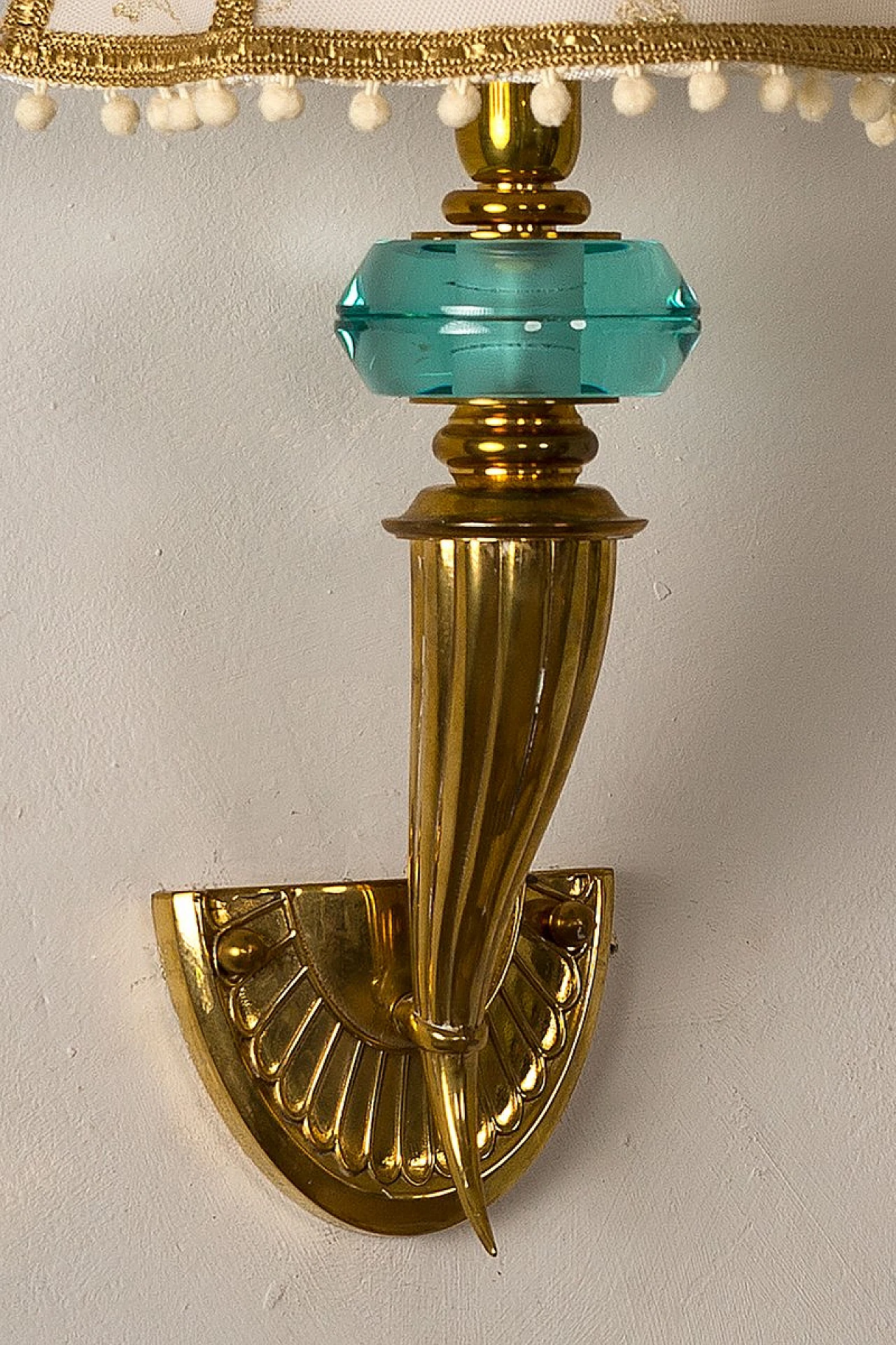 Pair of cornucopia-shaped wall lights in golden brass & crystal, 1940s 8