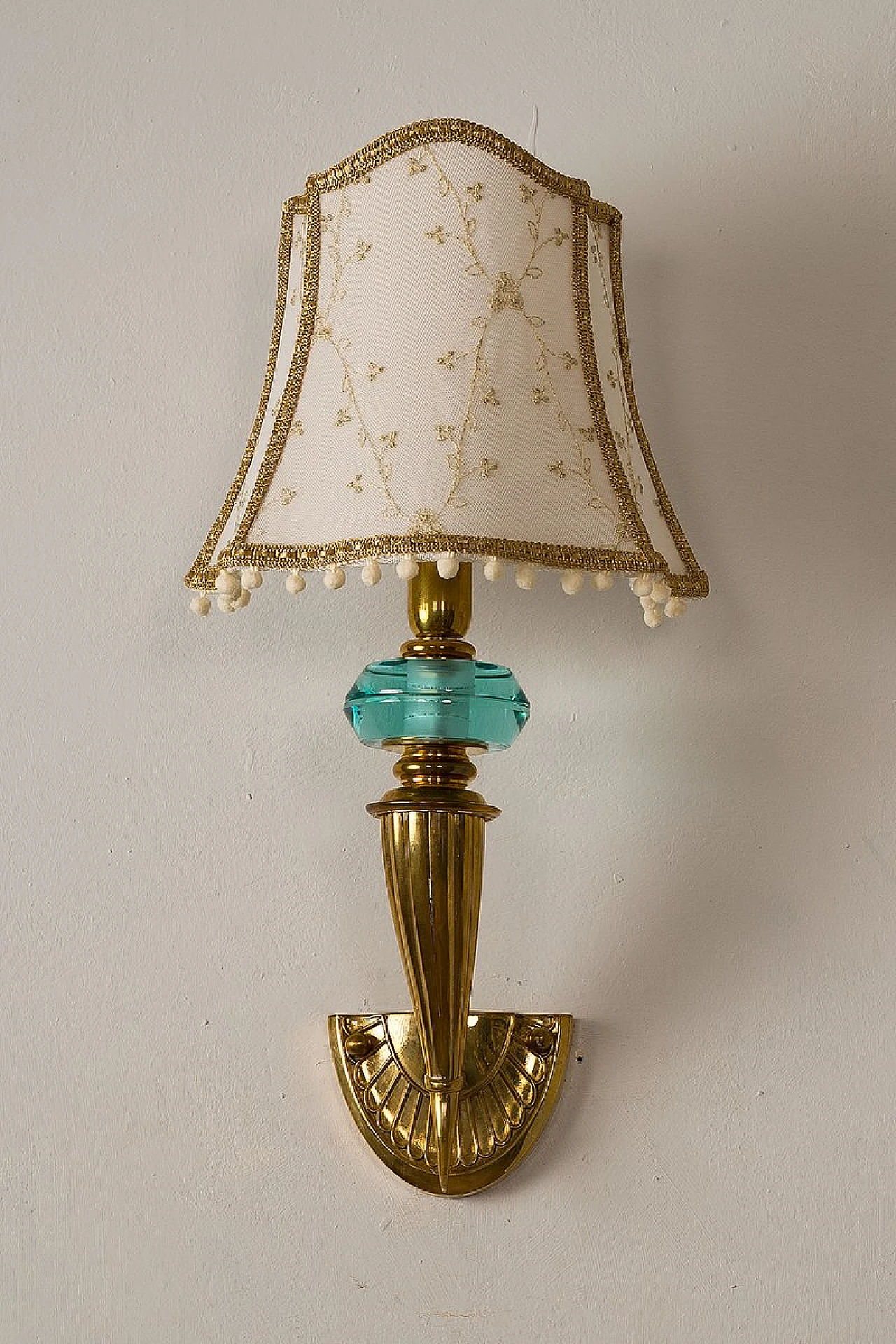 Pair of cornucopia-shaped wall lights in golden brass & crystal, 1940s 12