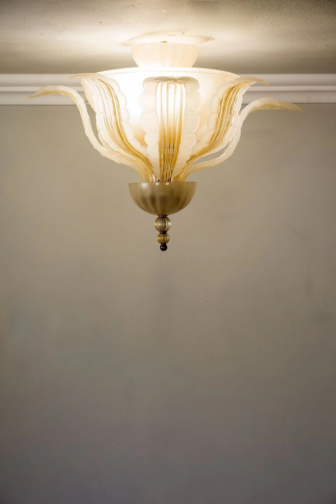 Lampadario a forma di fiori in vetro soffiato di Murano, anni '60 15