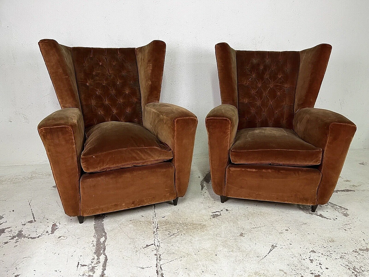 Pair of wooden and velvet armchairs by Paolo Buffa, 1950s 4