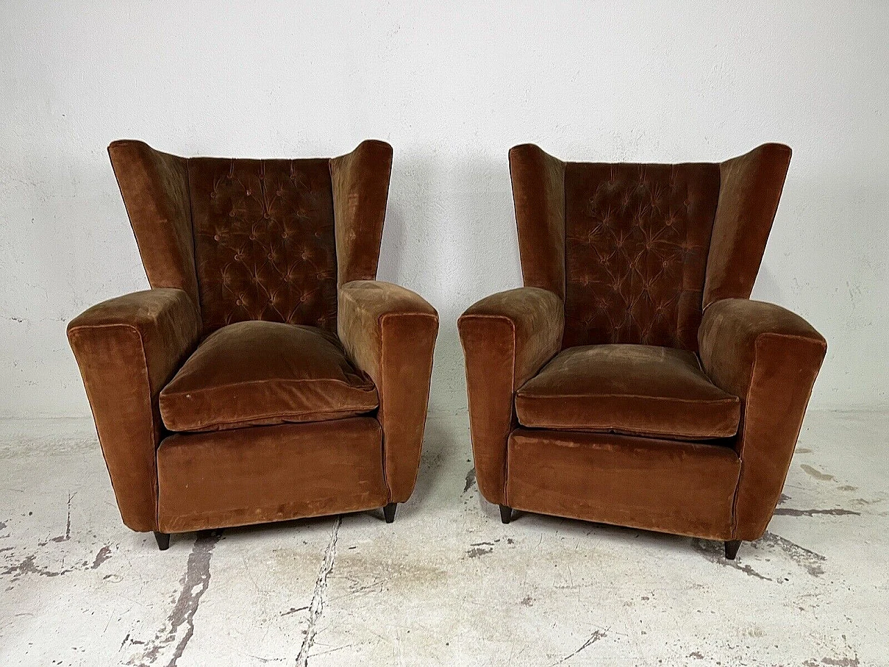 Pair of wooden and velvet armchairs by Paolo Buffa, 1950s 5