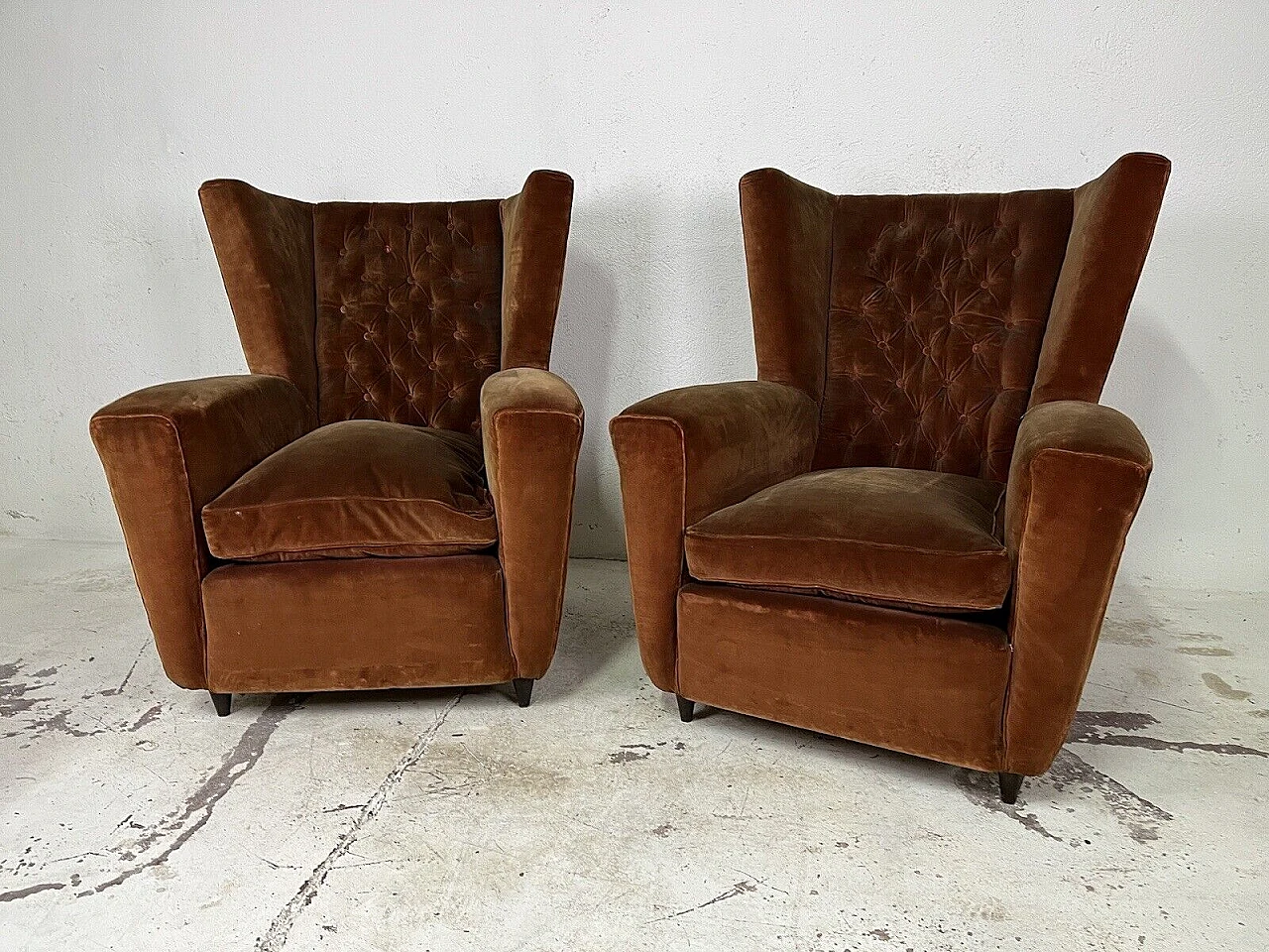 Pair of wooden and velvet armchairs by Paolo Buffa, 1950s 6